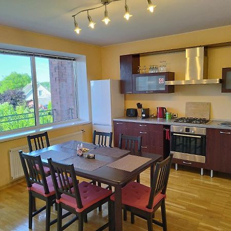Spacious & Cozy Apartment With Forest View Zapyskis Esterno foto