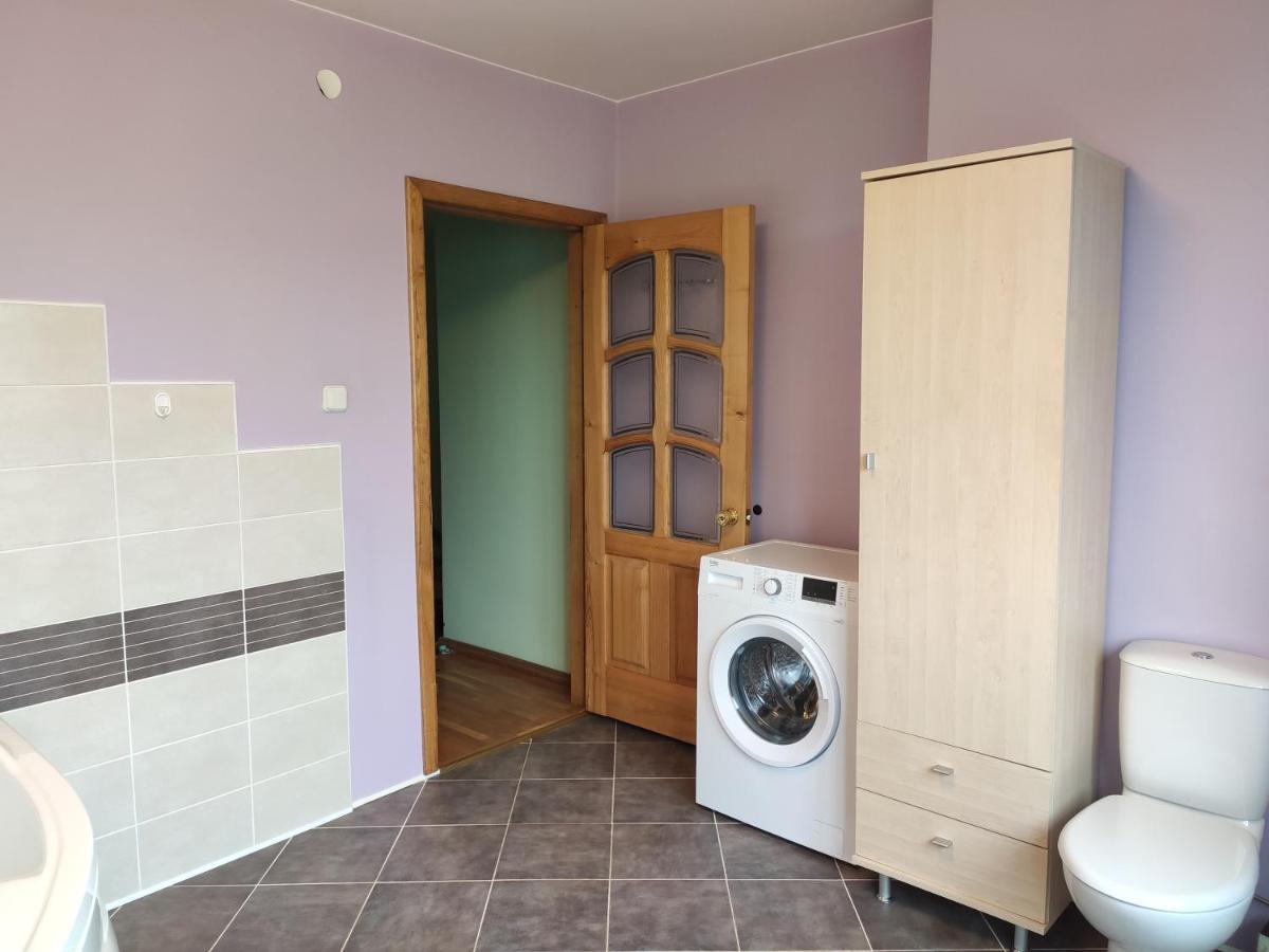 Spacious & Cozy Apartment With Forest View Zapyskis Esterno foto